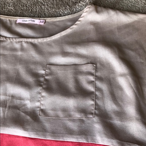 Cute top - Picture 2 of 3